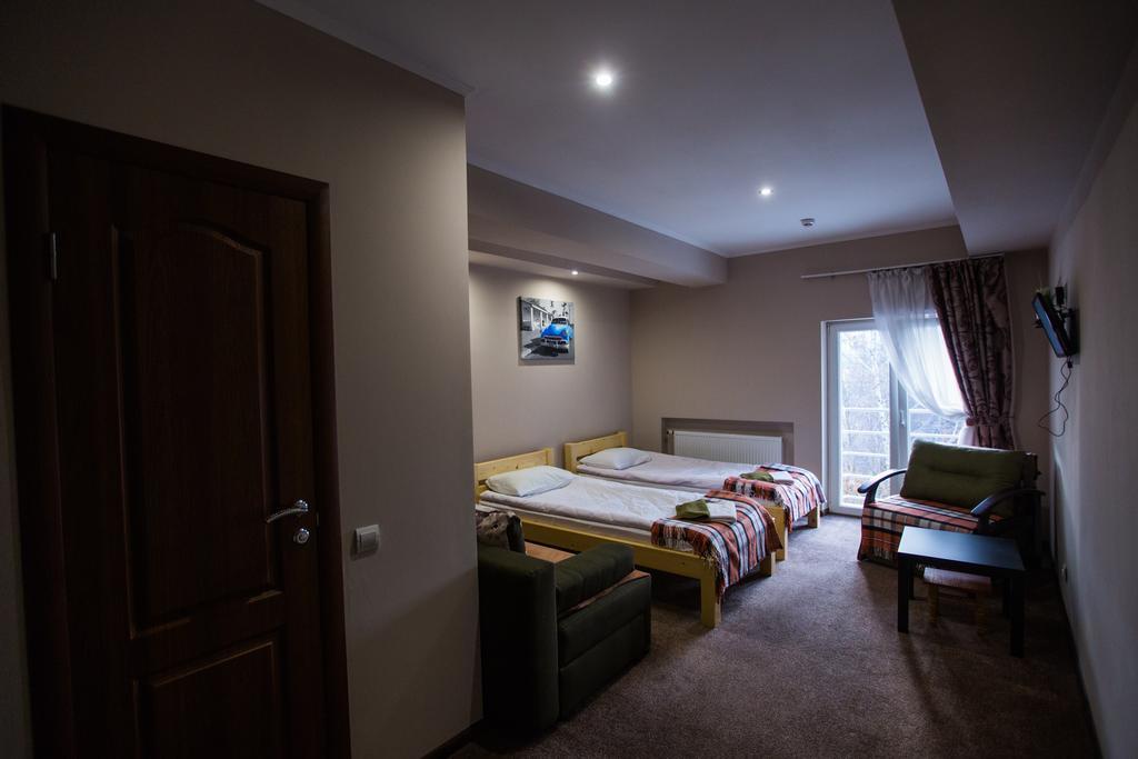 Avino Apart - Hostel Lviv Buitenkant foto