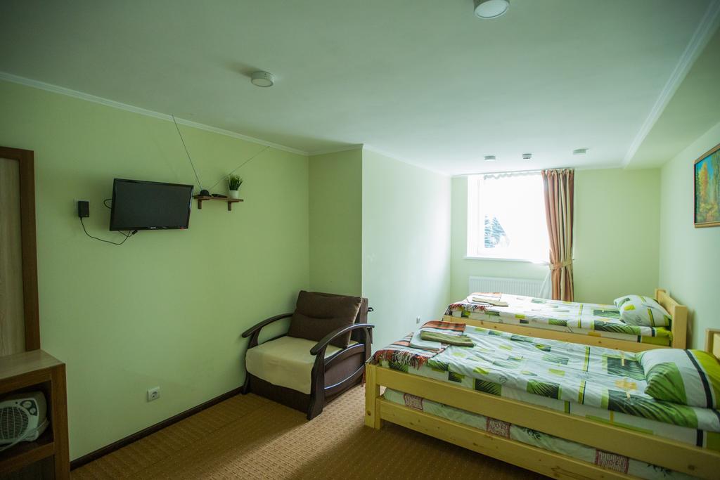 Avino Apart - Hostel Lviv Buitenkant foto