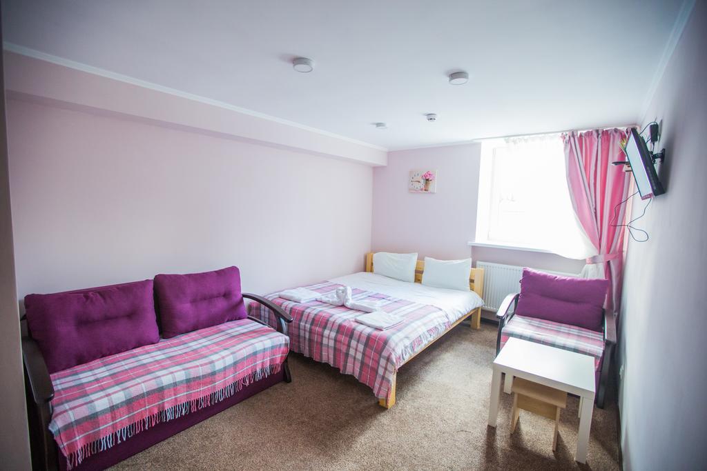Avino Apart - Hostel Lviv Buitenkant foto