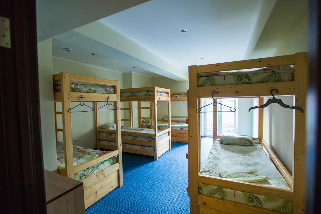 Avino Apart - Hostel Lviv Buitenkant foto